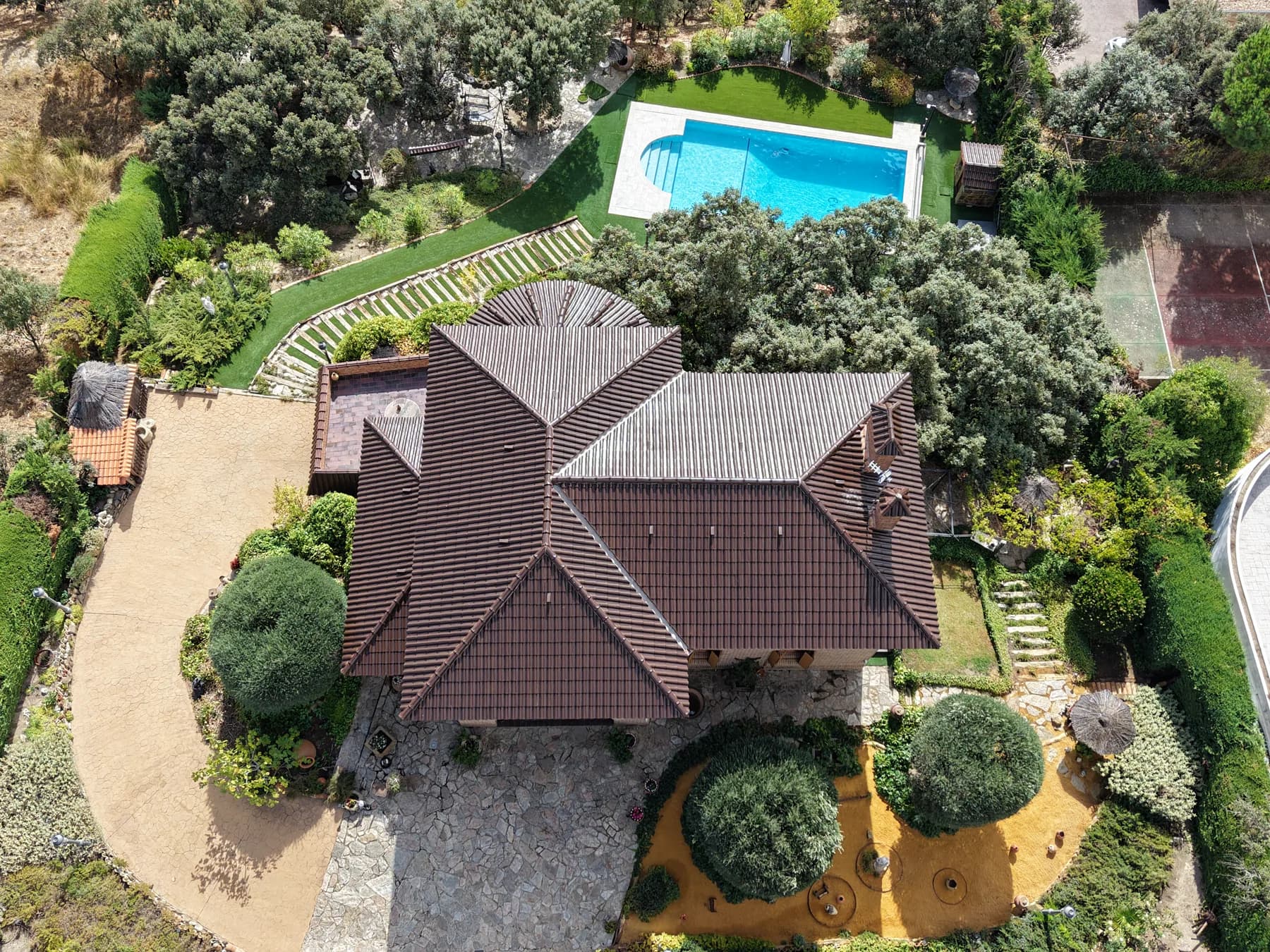 Una villa icónica frente al Real Club de Golf Las Rozas imagen 1